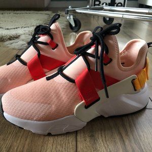 Nike Air Huarache City Low in Pink/Orange/Black